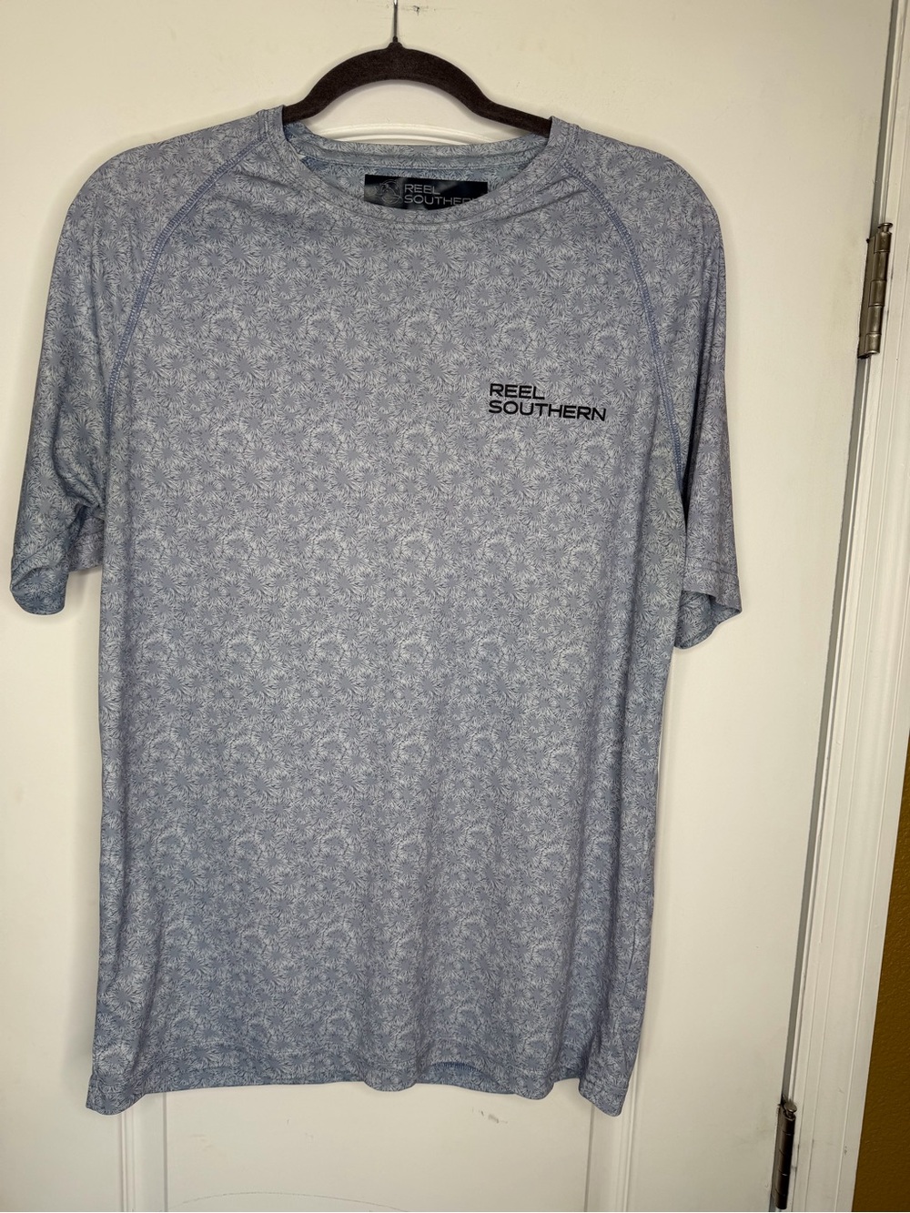Reel Southern Light Blue W/ Botanical Print Performance /Fishing Shirt Tee Sz M
